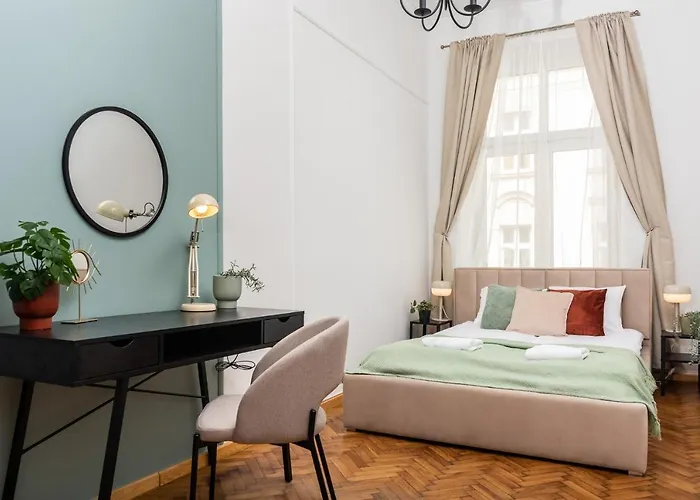 Classy Old Town - By Upstairs * Krasków